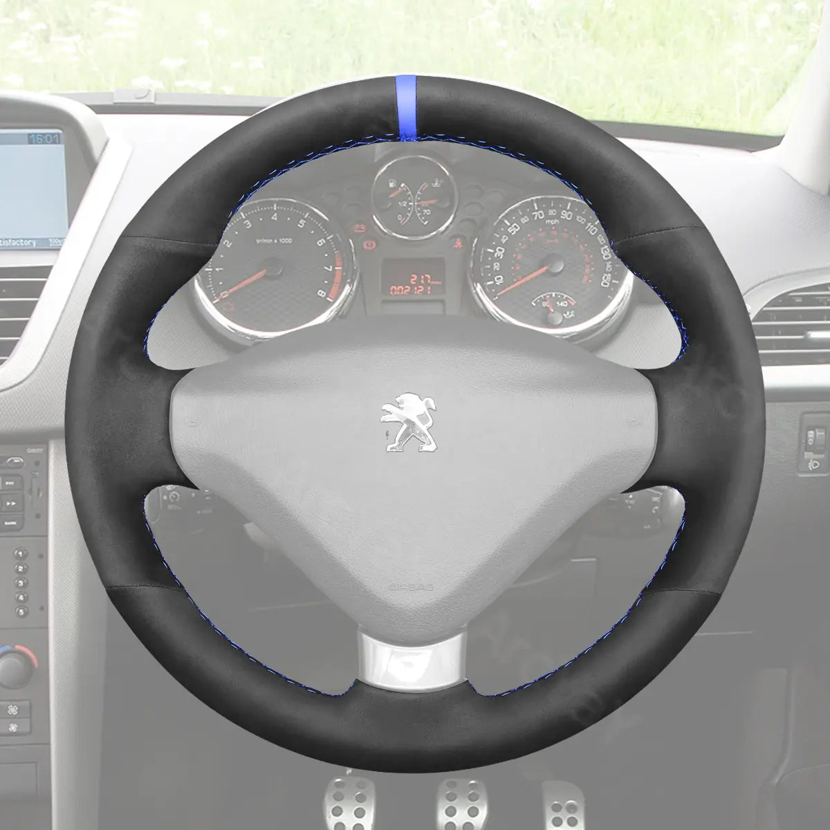 Dynamic sport steering wrap for 207 SW (2011-2013). Enhanced grip for better handling.