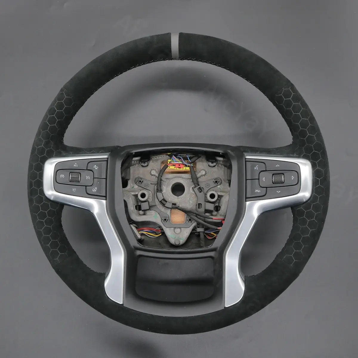 Enhance your ride with ArcYaY’s custom, hand-stitched, rugged cover for Chevy Silverado (2020-2025), offering exceptional protection and style.

