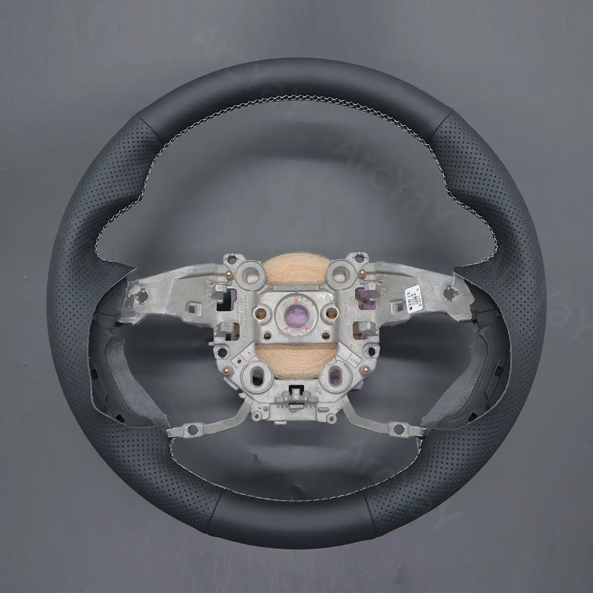 ArcYaY's rugged steering wheel cover for Hyundai Santa Cruz 2022-2024 is designed for durability and a perfect fit, ideal for any adventure.
