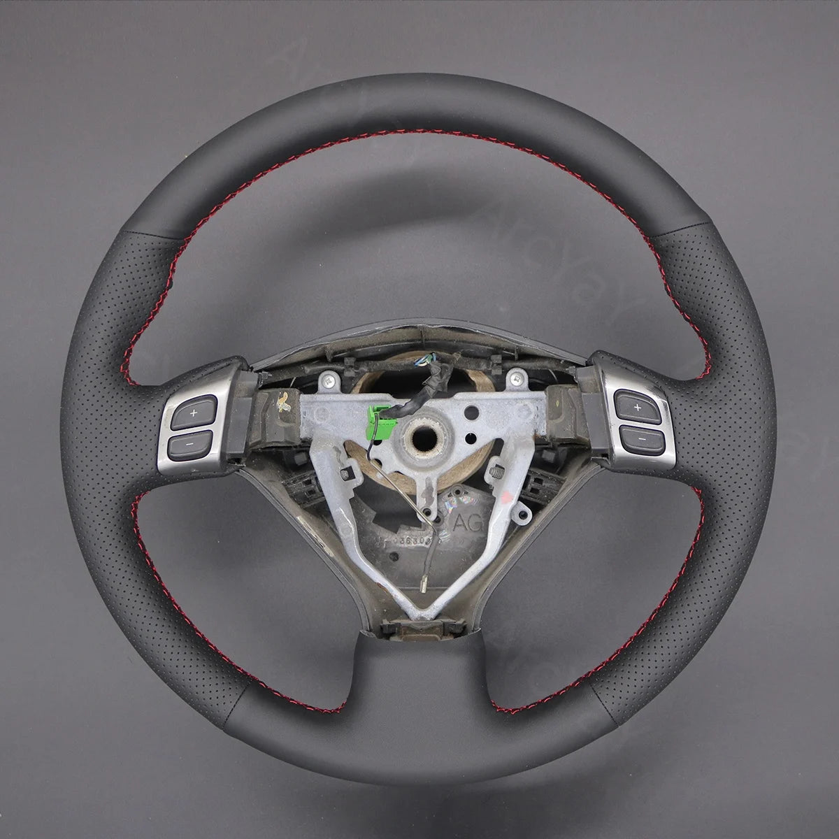 SUV Steering Wheel Cover for Subaru Forester 2005-2007