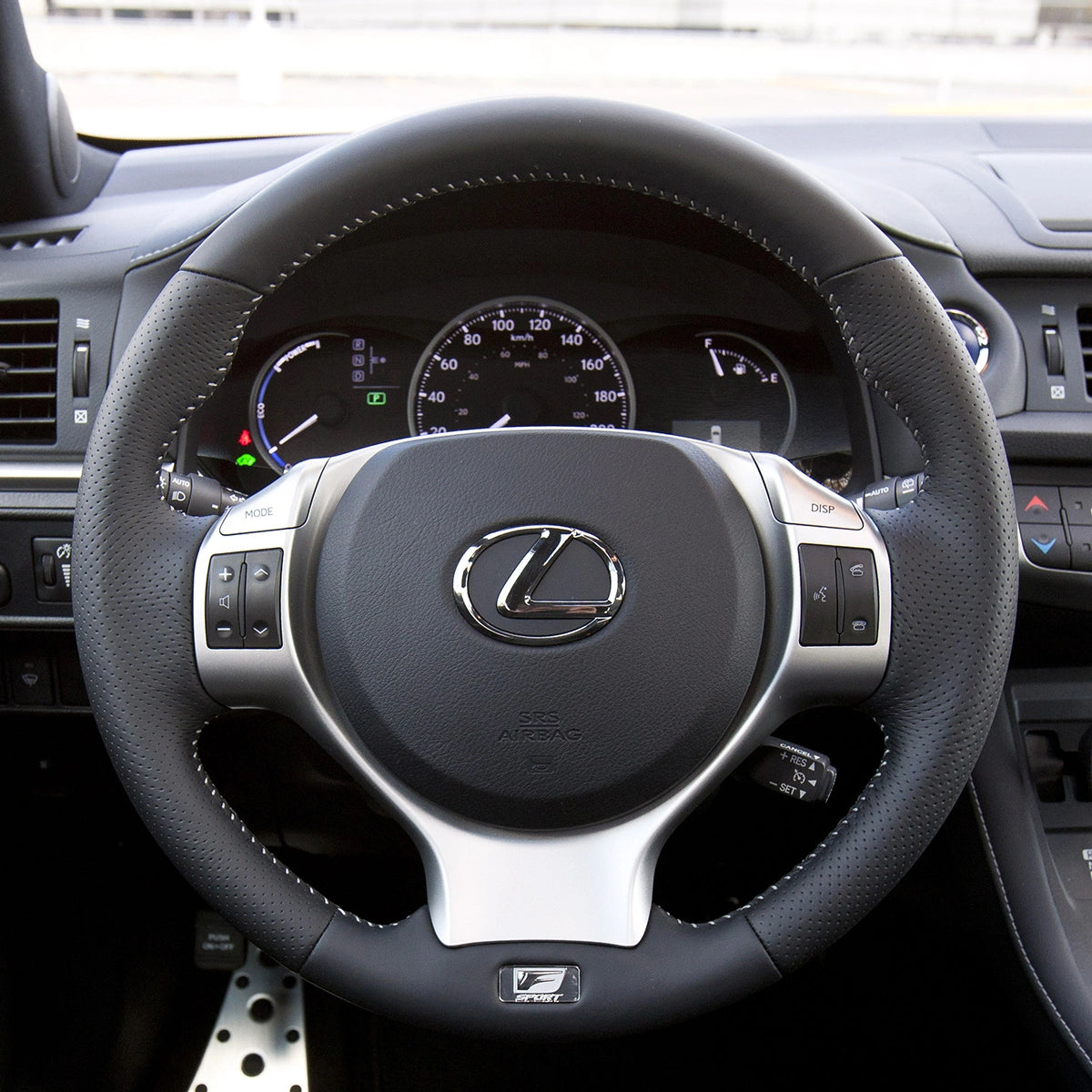 Eco-luxury steering cover for Lexus CT200h (2011-2014). Premium materials for hybrid sophistication.