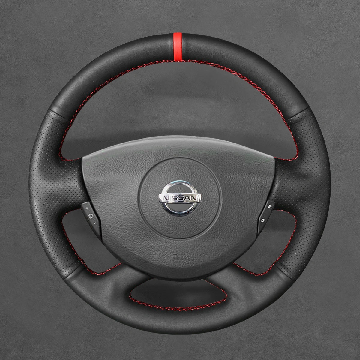 Fleet-vehicle steering wrap for Nissan Primastar (2009-2015). Reliable protection for commercial fleets.