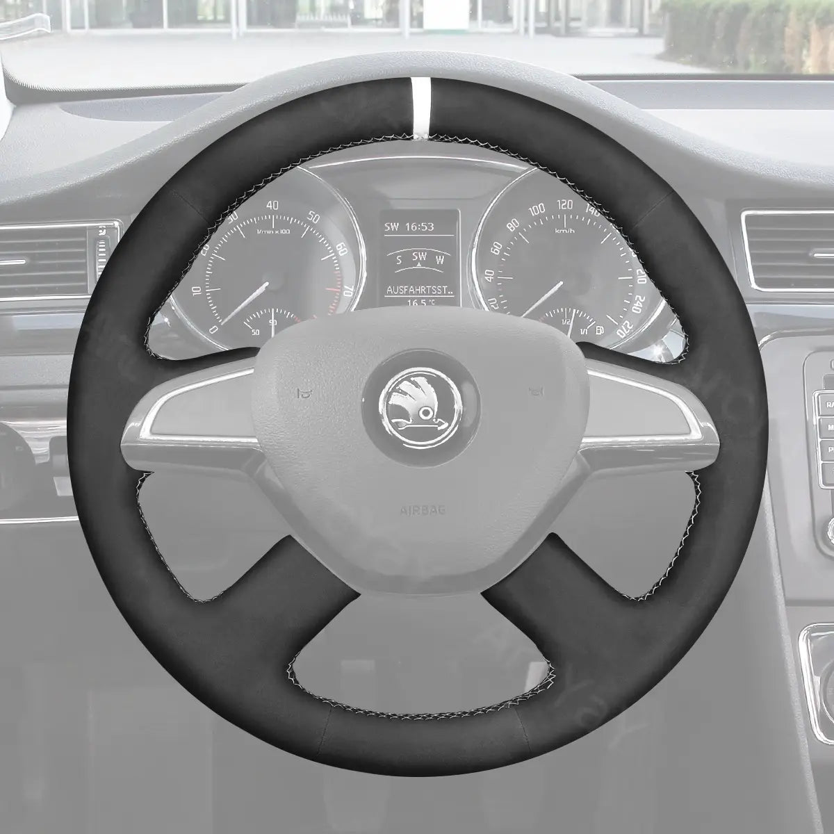 Family-utility steering cover for Skoda Roomster, Octavia & Superb (2013-2015). Practical protection.
